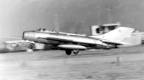 "Kẻ tiên phong" phá vỡ bức tường âm thanh của Liên Xô.