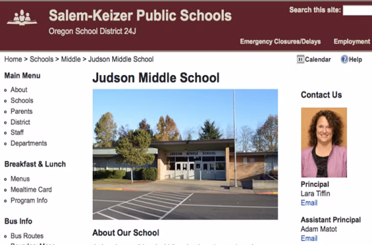 Trợ lý hiệu trưởng kiện học sinh vì bị chế giễu trên Facebook và Twitter. Trợ lý hiệu trưởng trường trung học Judson Adam Malot đã quyết định kiện các học sinh của mình vì dám tạo ra những tài khoản Facebook và Twitter giả để chế giễu ông này.