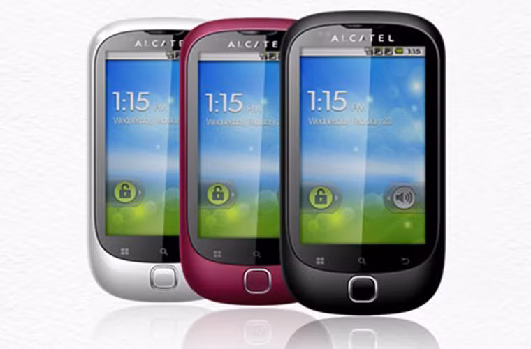 Alcatel One touch 927D. Điện thoại được bán với giá 949.000 đồng. Kích thước màn hình 3,2 inch, độ phân giải 240x400 px. Máy dùng hệ điều hành Android 2.2. Bạn cũng có thể dễ dàng lướt web bằng 3G hoặc wifi.