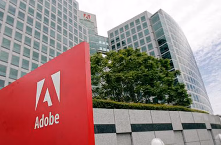 2,9 triệu người dùng Adobe bị hacker đánh cắp dữ liệu.Hãng bảo mật Adobe Systems cảnh báo rằng hacker đã đánh cắp số thẻ tín dụng và các thông tin khác của gần 3 triệu khách hàng.