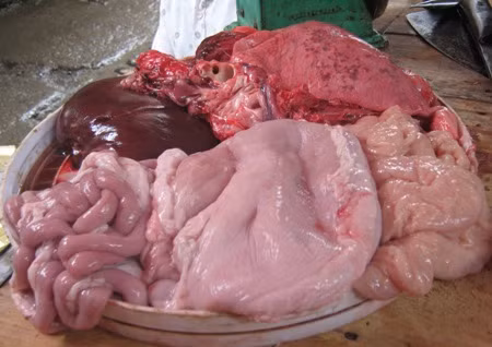 Sẽ mác rất nhiều bệnh nếu ăn nội tạng động vật không đảm bảo vệ sinh