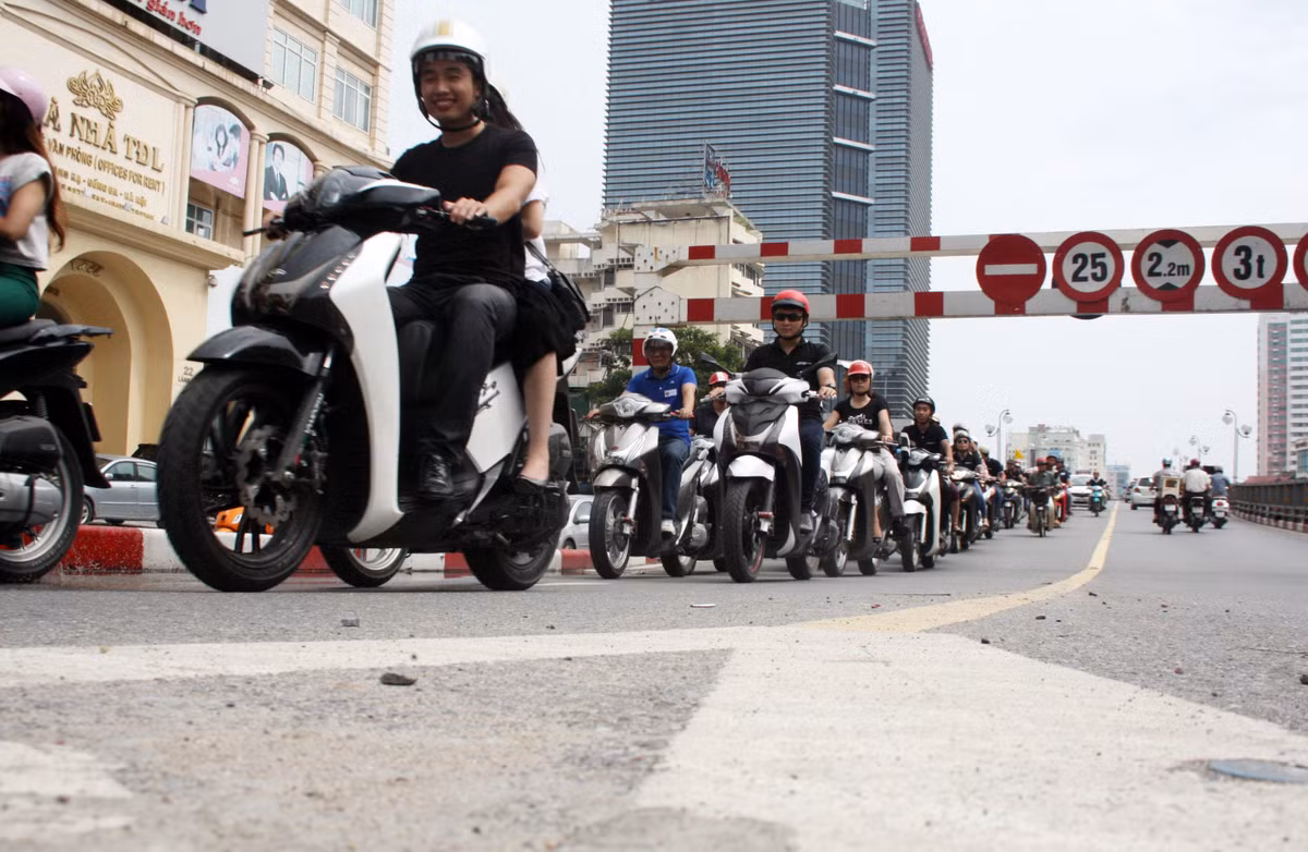 Cầu vượt Láng Hạ - Lê Văn Lương