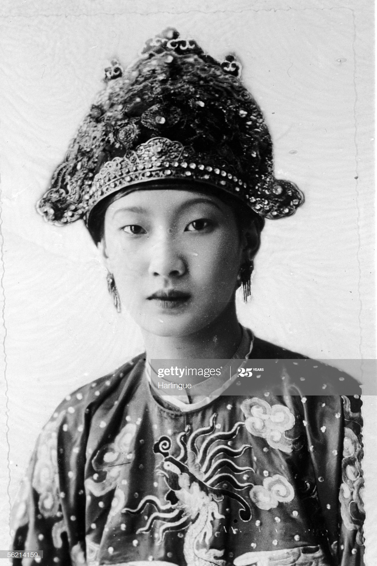 Bức ảnh được nhiều người biết đến nhất về Nam Phương Hoàng hậu, được chụp sau ngày bà trở thành hoàng hậu của vương triều Nguyễn.