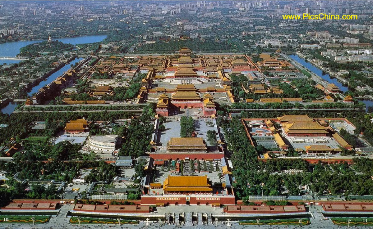 Một công đôi việc, đó là lý do Vĩnh Lạc hoàng đế quyết định dời đô từ Nam Kinh đến Bắc Kinh. Năm 1406, hàng trăm vạn người được điều động xây dựng cung điện ở Bắc Kinh. Đến năm 1421, toàn bộ triều đình dời về kinh đô mới. Kể từ quyết định dời đô đến Bắc Kinh của Vĩnh Lạc hoàng đế, địa danh này qua nhiều thời kỳ vẫn liên tục được duy trì làm kinh đô và cũng là thủ đô của Trung Quốc cho đến ngày nay.