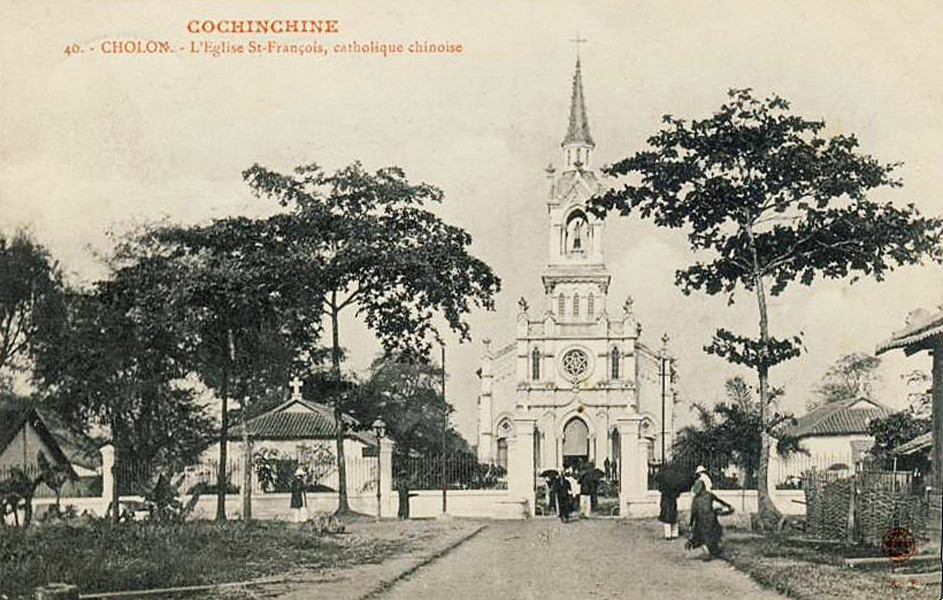 Nhà Cha Tam (nhà thờ thờ thánh Phanxicô) ở Chợ Lớn, một nhà thờ dành cho người Hoa với những đường nét kiến trúc Trung Hoa độc đáo.