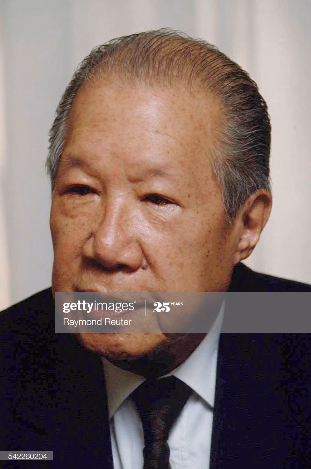 Trả lời đài BBC về cái chết của chồng, bà Monique nói: "Ngày hôm nay tôi rất đau buồn. Dĩ nhiên rồi, trước hết và trên hết là vì chồng tôi vừa qua đời. Nhưng hôm nay trang sử của triều Nguyễn Việt Nam cũng được chấm dứt. Tôi cầu nguyện cho chồng tôi".