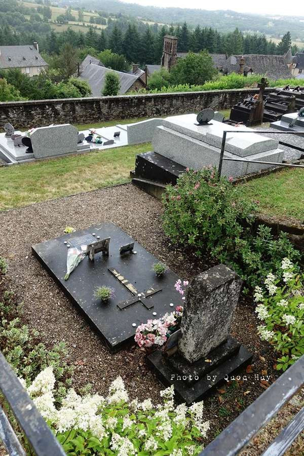 Khu mộ hoàng hậu cuối cùng của Việt Nam nhìn từ phía sau. Ảnh: Trịnh Quốc Huy.