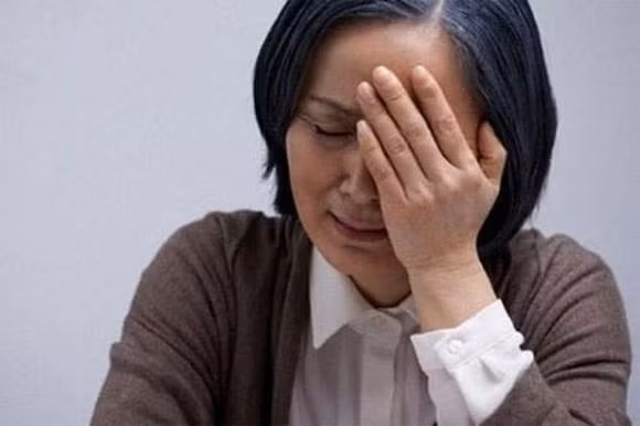 Ba nam lay nhau chua co con, me chong ep ly hon