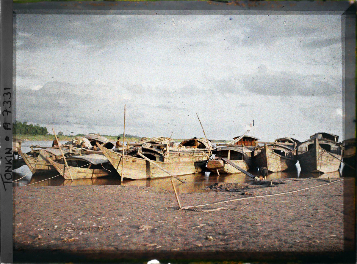 Người dân sinh hoạt trên thuyền, đồng thời là những ngôi nhà nơi họ tá túc. Mời quý độc giả xem video: Ý nghĩa những phong tục ngày Tết Việt | VTC1.