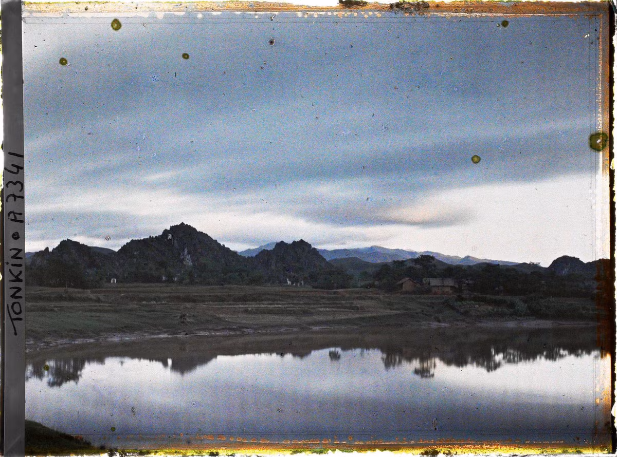 Phong cảnh ở ngoại vi thị trấn Lạng Sơn.