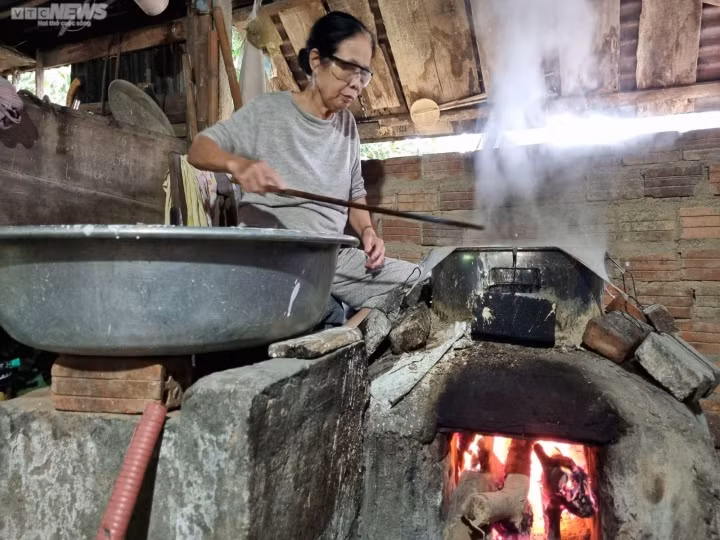 Lang banh trang nuc tieng 500 nam o Da Nang-Hinh-3