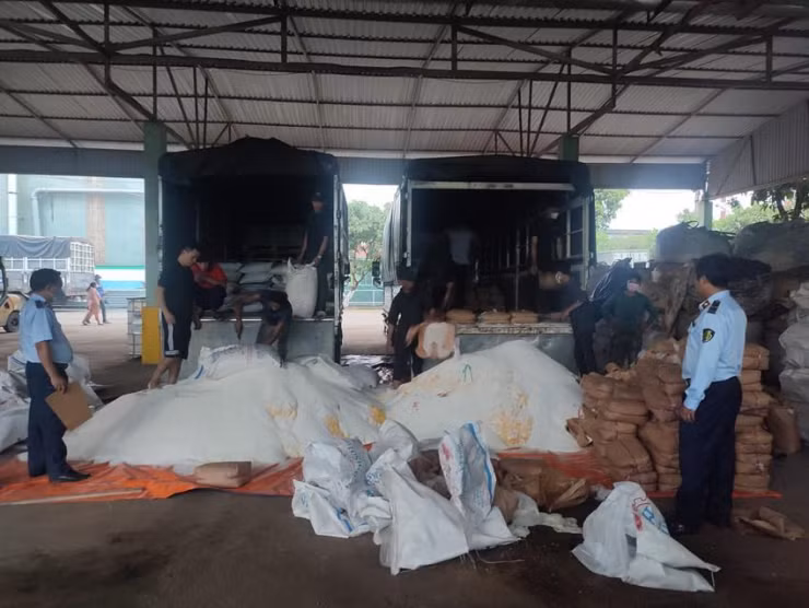 Duong lau gia re tiep tuc tan cong duong trong nuoc