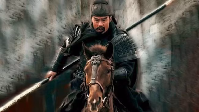 Hứa Chử đấu với Lã Bố, vì sao không dám thách đấu Quan Vũ? - Hình 3 Hua Chu dau voi La Bo, vi sao khong dam thach dau Quan Vu?-Hinh-3