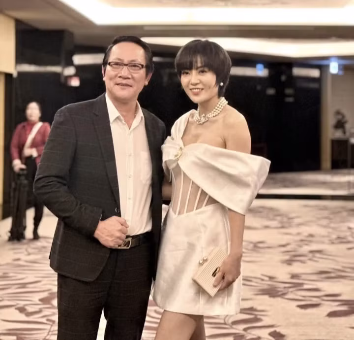 Nhung cap doi chenh lech hang chuc tuoi tren man anh Viet-Hinh-2