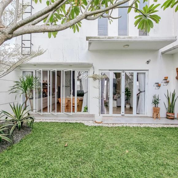 Nha pho voi diem nhan san vuon xanh muot-Hinh-2