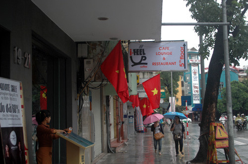 Cờ hoa khắp nơi trên đường phố của Thủ đô.