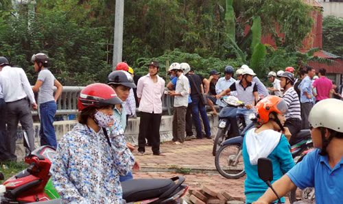 Khu vực phát hiện thi thể người phụ nữ nổi trên mặt nước sông Nhuệ.