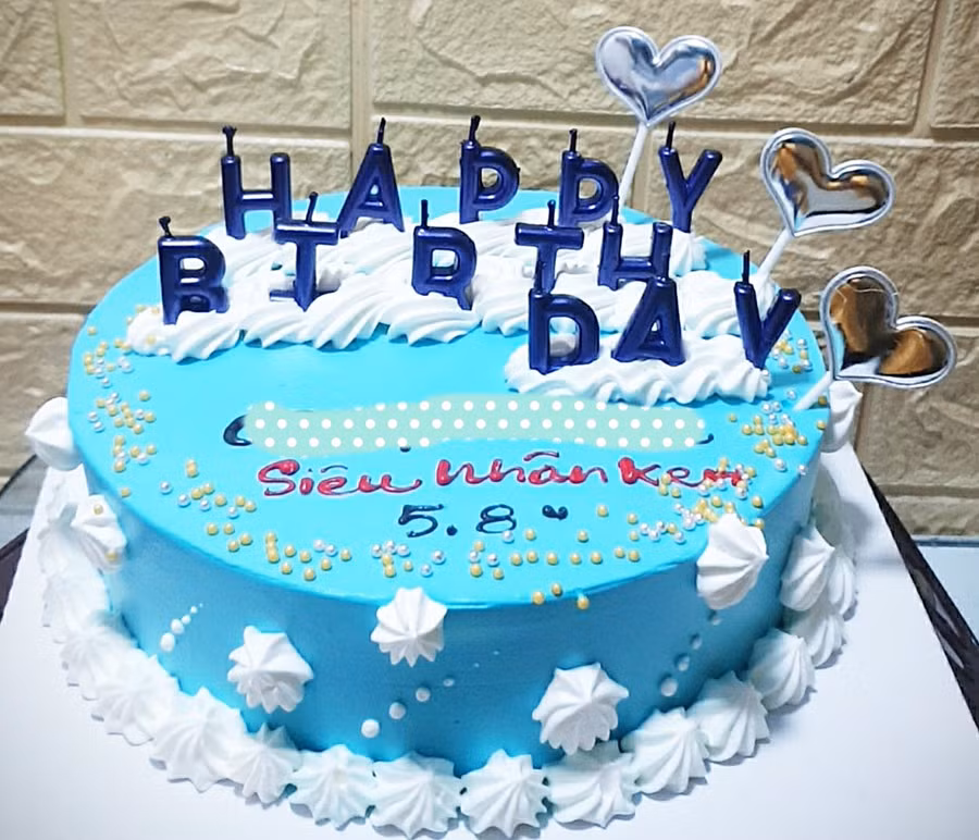 Me mat vi Covid-19, em be F0 duoc to chuc sinh nhat trong benh vien