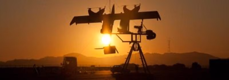 Trước khi mua lại công ty điện Makani, Google từng đầu tư vào lĩnh vực năng lượng xanh. Đến khi sở hữu được Makani, đây chính là nơi hiện thực hóa dự án tuabin gió đã được nghiên cứu trong phòng thí nghiệm của Google.