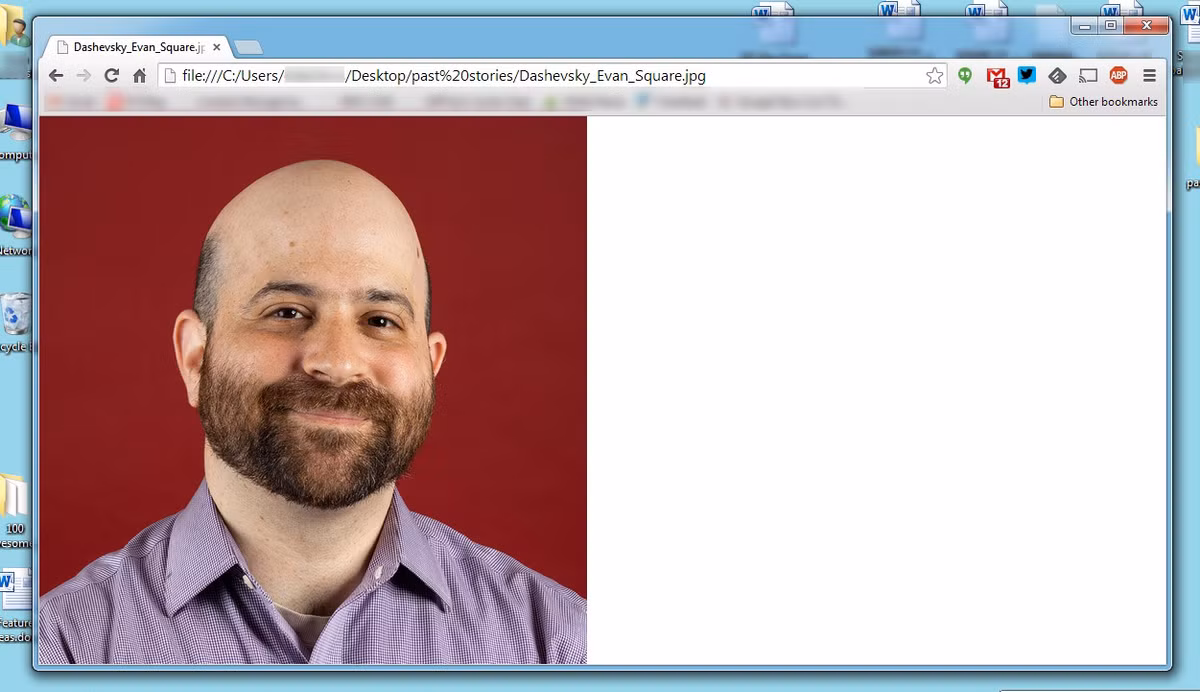 Bạn phân vân không biết tại sao bức ảnh đó lại có trong ổ cứng máy tính? Chỉ cần kéo thẳng bức ảnh vào trình duyệt Chrome, Chrome sẽ giúp bạn nhớ lại.