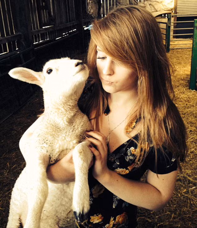 Cùng trưởng thành và lớn lên bên nhau khiến tình bạn giữa Keith và cô chủ nhỏ ngày càng thêm khăng khít.