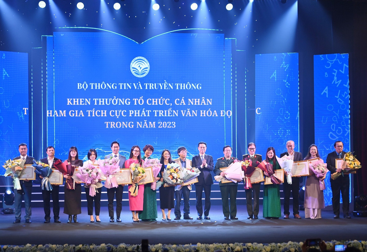 Hai giai A cho sach ve bien dao va sach thieu nhi 'Chao Tieng Viet'-Hinh-6