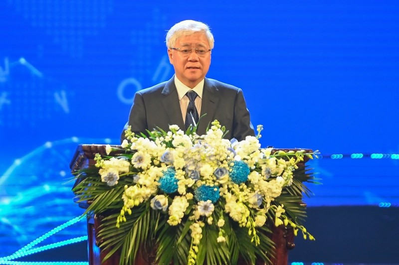 Hai giai A cho sach ve bien dao va sach thieu nhi 'Chao Tieng Viet'