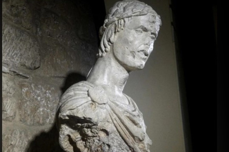 Các thí nghiệm của Hoàng đế La Mã. Vào thời trung cổ, Hoàng đế La Mã Frederick II nổi tiếng vì thực hiện các thí nghiệm xã hội man rợ trong thời gian ông nắm quyền.