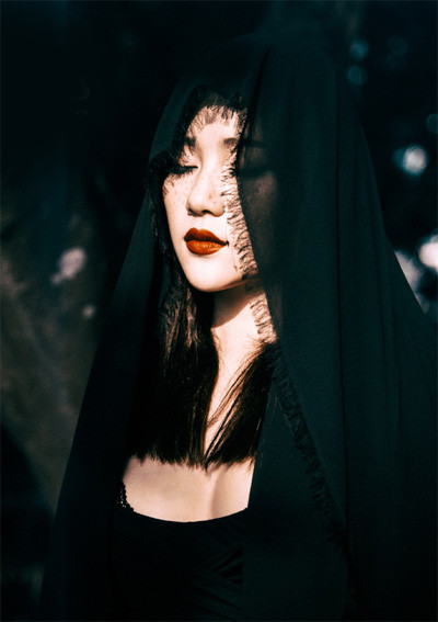 Với diễn xuất táo bạo và tự nhiên, cô nàng này dễ dàng để lại ấn tượng đậm nét trong lòng người xem. 