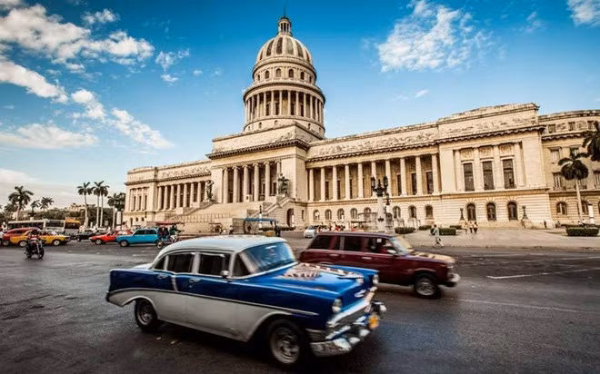 Cuba: Được mệnh danh là đất nước hấp dẫn nhất vùng Caribbe với sự hòa trộn của những thành phố thuộc địa Tây Ban Nha, nhạc sống sôi động, và loại xì gà đẳng cấp thế giới.