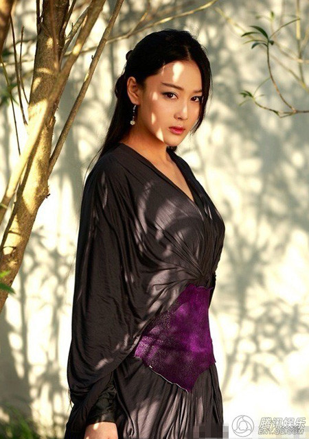 Nhan sắc của nữ diễn viên Trương Hinh Dư nổi bật trong tạo hình nhân vật Lý Mạc Sầu. Milan Phạm cho biết, cô rất hạnh phúc khi được nhận xét giống Lý Mạc Sầu vì nhân vật này của phiên bản 2014 rất đẹp và sắc sảo.