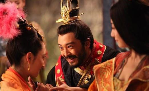 Minh The Tong hoang dam, tan bao bi 16 cung nu am sat hut