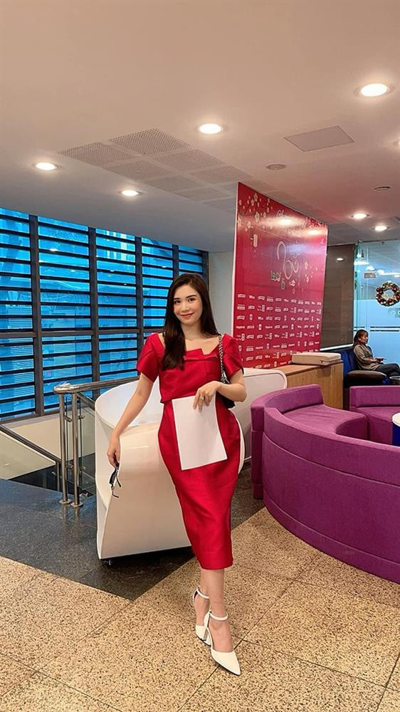 hanh Bi khiến khán giả chú ý bởi sắc vóc ngọt ngào. Đặc biệt, sau quá trình giảm cân, nữ diễn viên ngày càng thăng hạng về nhan sắc.