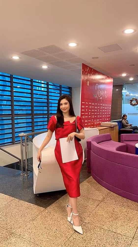 Thanh Bi khiến khán giả chú ý bởi sắc vóc ngọt ngào. Đặc biệt, sau quá trình giảm cân, nữ diễn viên ngày càng thăng hạng về nhan sắc.