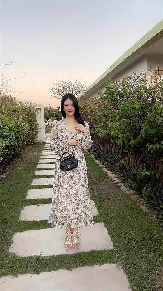 ô đã phải áp dụng chế độ ăn, tập gym một cách điều độ. Nữ diễn viên tiết lộ, hiện tại sau khi giảm cân, cơ thể trở nên linh hoạt hơn, săn chắc hơn, đặc biệt là số đo 3 vòng vừa vặn: 90-61-99 (cm).