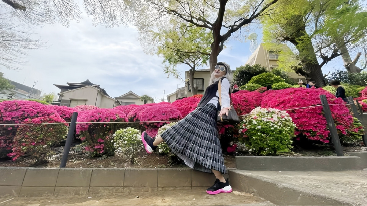 Nghệ sĩ Hoàng Cúc bày tỏ, sau khi đi qua tất cả những ngả thương đau của cuộc sống đã nhận ra mình muốn tồn tại để làm được nhiều việc nữa giúp cho bản thân, gia đình và xã hội.