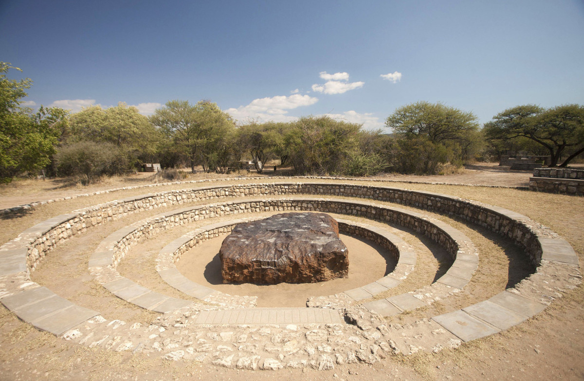 Vi sao thien thach Hoba khong de lai mieng ho va cham?-Hinh-4