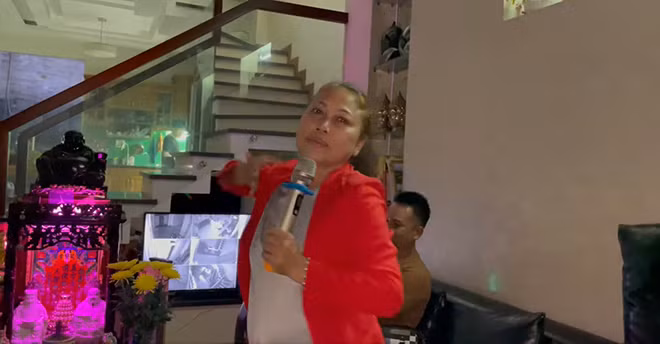 Siu Black gay sop sau scandal, lo giong hat karaoke gay ngo ngang-Hinh-4