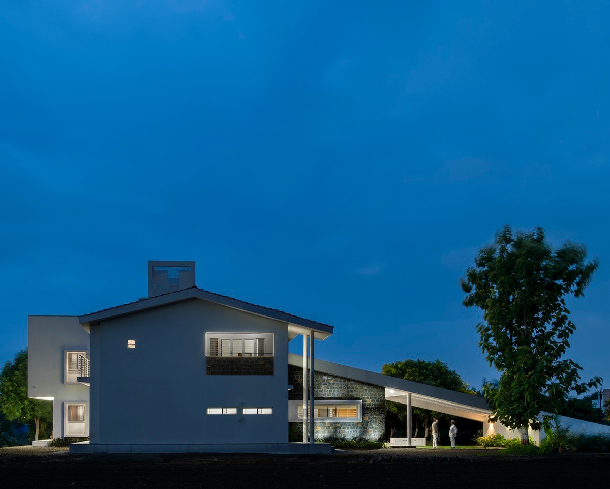 Chủ sở hữu của mảnh đất này là nông dân nên muốn xây một ngôi nhà mới trên đất nông nghiệp, là nơi họ có cuộc sống yên bình, tránh xa cuộc sống đô thị ồn ào và vội vã.