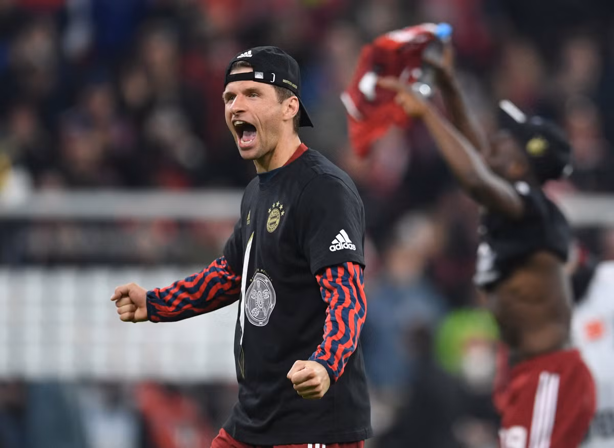 Muller có lần thứ 11 vô địch Bundesliga, nhiều hơn bất kỳ cầu thủ nào trong lịch sử giải đấu.