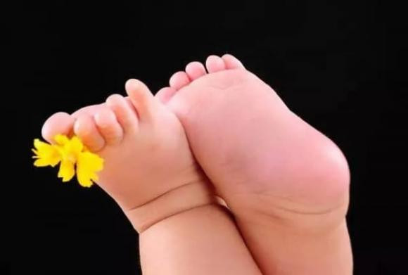 Nhin tuong ban chan vai giay, biet ngay van menh giau ngheo-Hinh-2