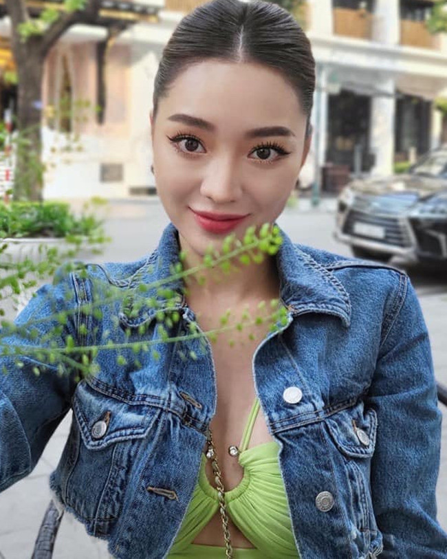 Cô cũng thường xuyên đăng tải những bí quyết làm đẹp, giữ dáng sau sinh và nhận được sự ủng hộ nhiệt tình của các chị em.