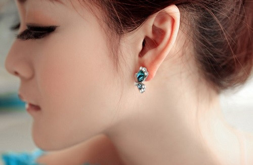 Sau 35 tuổi, người này không thành bà chủ cũng trở thành người có chức quyền, sở hữu nhiều của cải vật chất. Càng có tuổi, phúc lộc của họ càng dày. * Thông tin mang tính chất tham khảo, chiêm nghiệm.