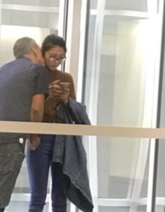 Ngọc Quyên cho tình Tây lên sóng, đối xử sao với con riêng cựu mẫu? - Hình 6 Ngoc Quyen cho tinh Tay len song, doi xu sao voi con rieng cuu mau?-Hinh-6