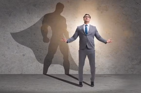 Trang web tử vi chia sẻ rằng, các con giáp Tý, Sửu, Dần, Mão, Thìn càng về già càng may mắn, càng kiếm được nhiều tiền, tiết kiệm càng dồi dào, quý nhân phù trợ, con cháu hiếu thảo, bạn càng vô tư hơn trong những năm sau này. Những người sinh vào năm Tý, Sửu, Dần, Mão và Thìn sẽ có phúc khí khi về già, có quý nhân phù trợ, vận may không ngừng đến. 