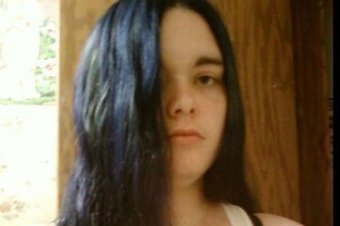 Tại thời điểm bị bắt, Pistey liệt kê trên Facebook rằng, "những điều thanh tao" và "máu" là những sở thích đặc biệt của mình. Mặc dù thừa nhận đã uống máu của chồng chưa cưới và đồng phạm William Chase nhưng Pistey phủ nhận cáo buộc uống máu của bất cứ nạn nhân nào bị ả giết.