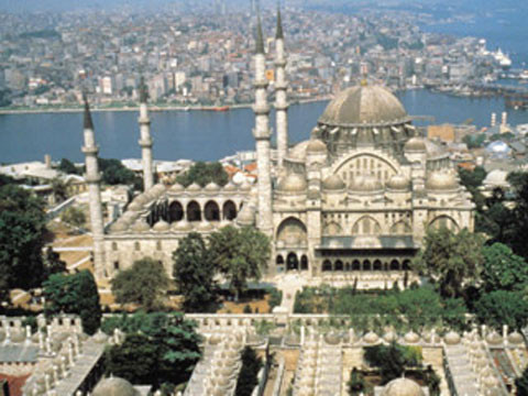 9. Đế chế Ottoman: Ở thời kỳ đỉnh cao, Đế chế Ottoman “phủ sóng” trên 3 châu lục và bao gồm nhiều nền văn hóa, tôn giáo, ngôn ngữ. Mặc dù có những khác biệt nhưng đế chế này quản lý các vùng thuộc địa phát triển thịnh vượng trong suốt 623 năm (từ năm 1299 trước công nguyên - 1922 trước công nguyên).