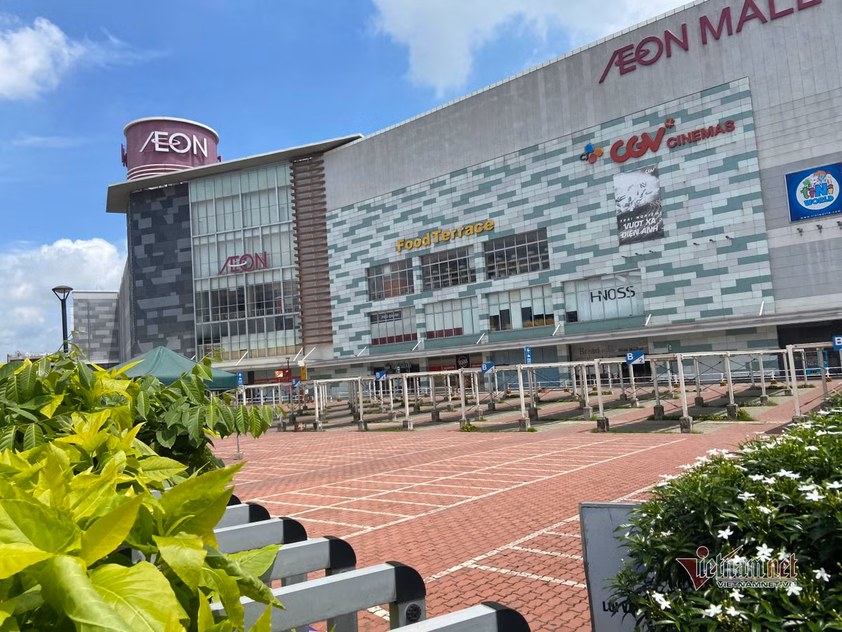 Sieu thi lon nhat TP.HCM dong cua vi lien quan ca nghi nhiem COVID-19