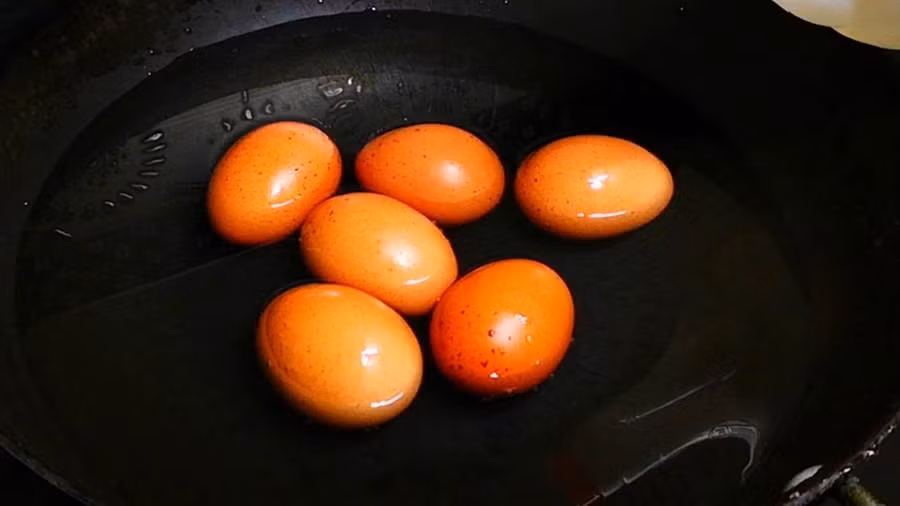 Cong thuc 12345 giup luoc trung thom ngon, de boc vo-Hinh-7