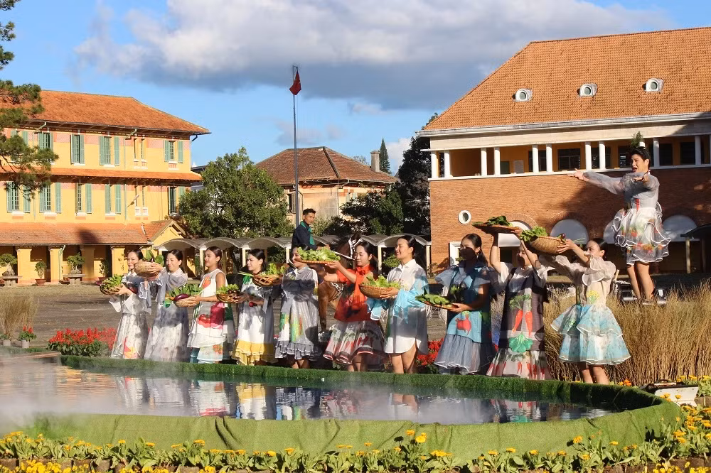 "Thủ phủ" rau củ quả Đà Lạt kết nối "thủ phủ" tợ lụa Bảo Lộc.